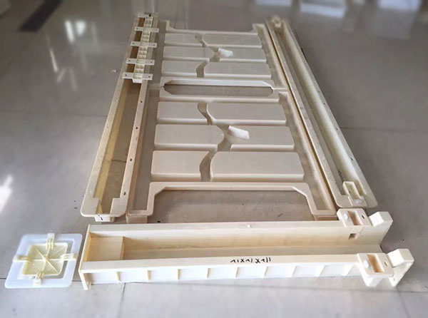 高铁路基栅栏模具